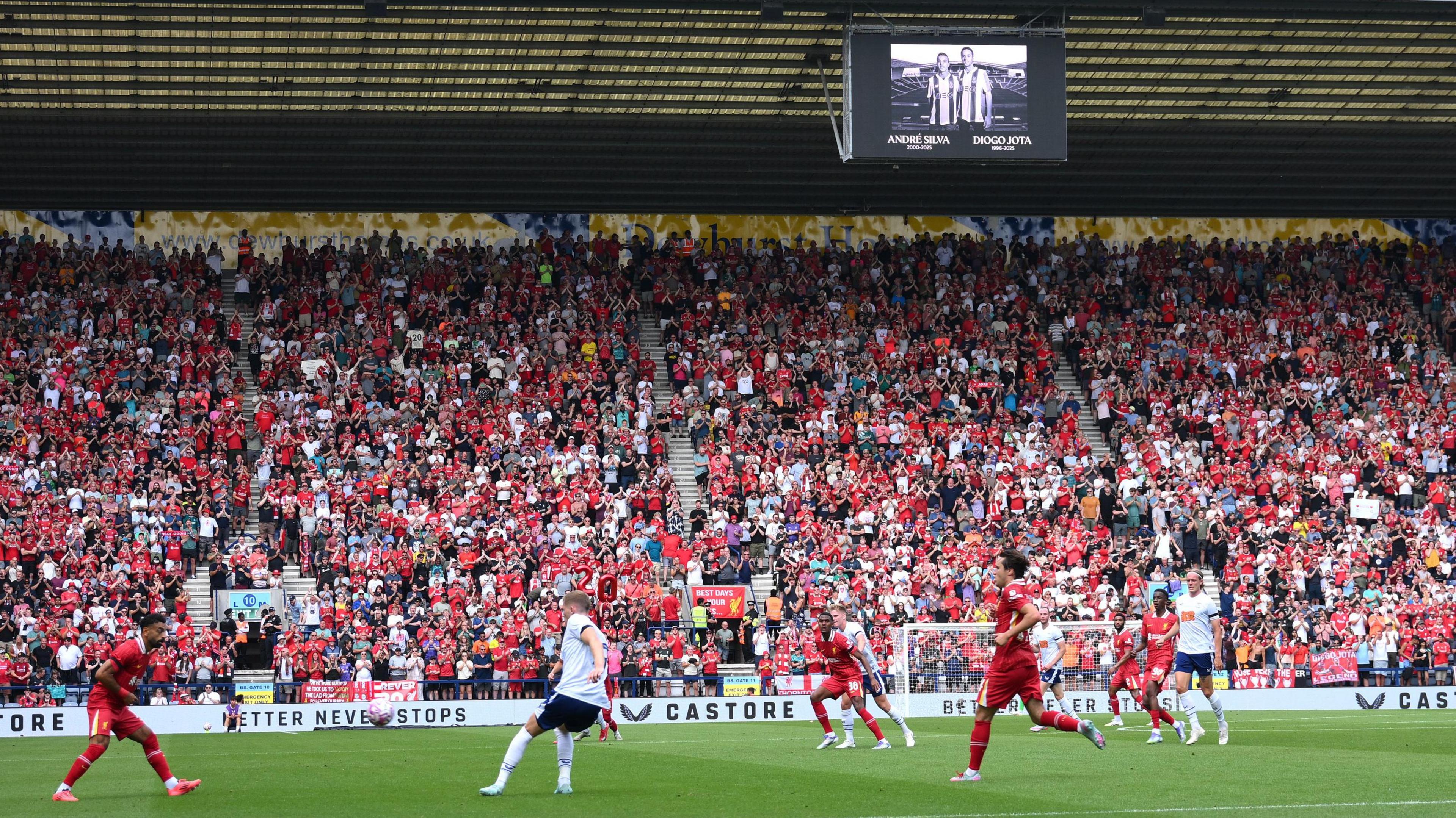 Liverpool fans sing Diogo Jota\'s song in the 20th minute as the big screen shows a tribute to him and his brother Andre Silva