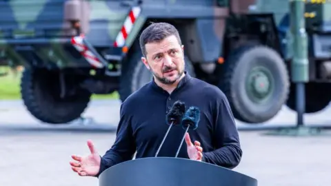 Volodymyr Zelensky at a training for soldiers on the Patriot air defence system