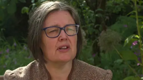 Midwife Alison Norris recalls helping Nafeesa Jhangur